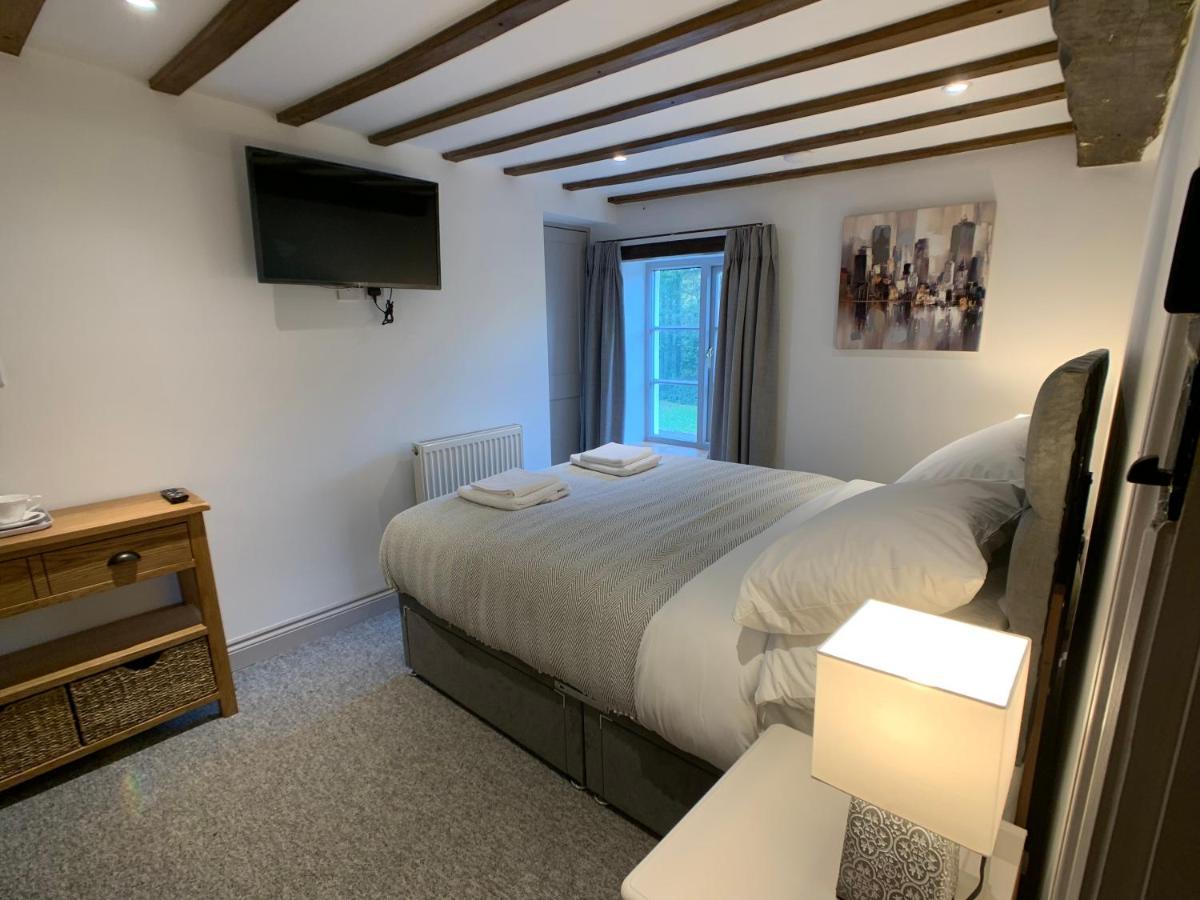 Swan House Tea Room And Bed & Breakfast Lydney Eksteriør bilde