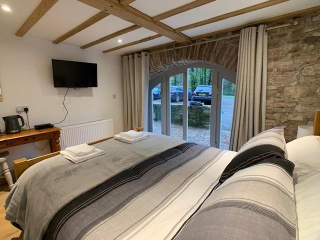 Swan House Tea Room And Bed & Breakfast Lydney Eksteriør bilde