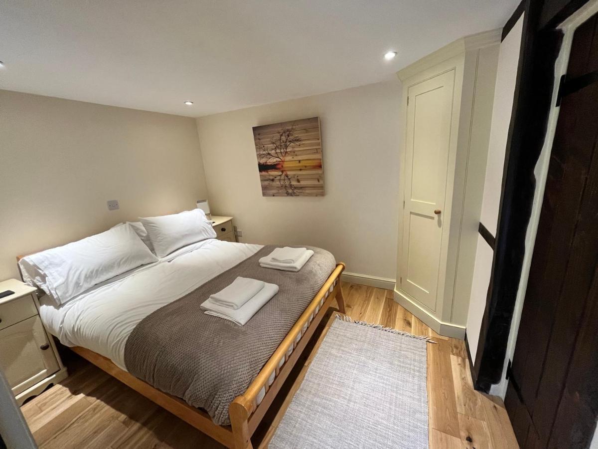 Swan House Tea Room And Bed & Breakfast Lydney Eksteriør bilde
