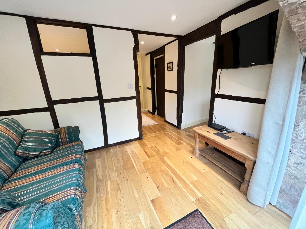 Swan House Tea Room And Bed & Breakfast Lydney Eksteriør bilde