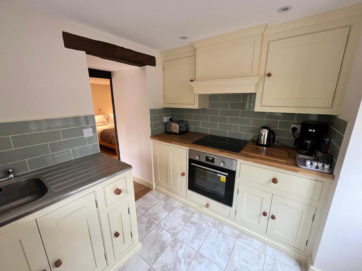 Swan House Tea Room And Bed & Breakfast Lydney Eksteriør bilde